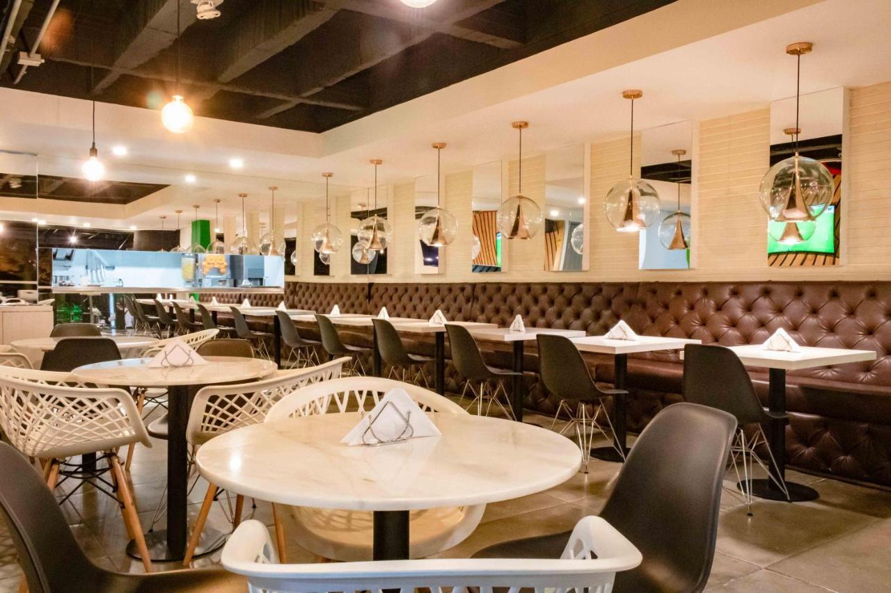 מדיין Lleras Green Hotel מראה חיצוני תמונה