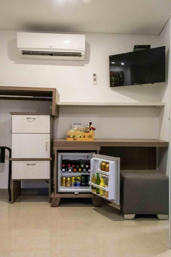 מדיין Lleras Green Hotel מראה חיצוני תמונה