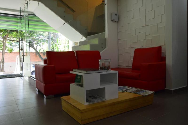 מדיין Lleras Green Hotel מראה חיצוני תמונה