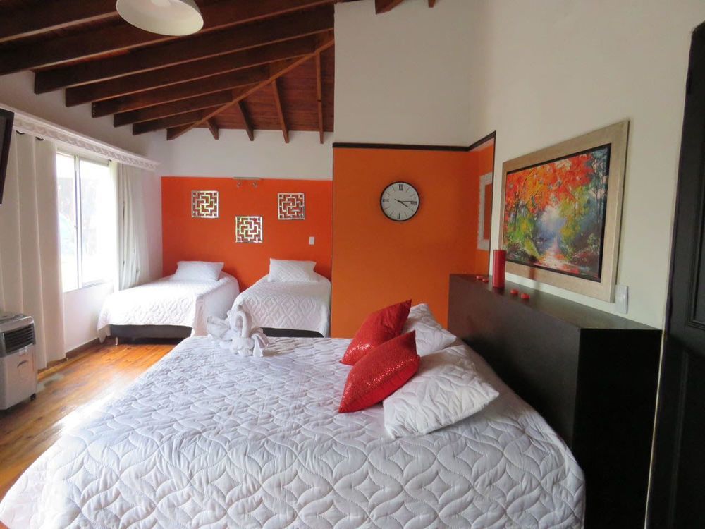 מדיין Lleras Green Hotel מראה חיצוני תמונה