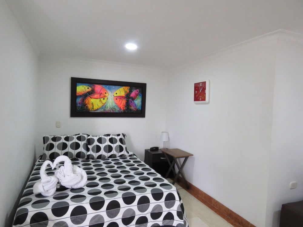 מדיין Lleras Green Hotel מראה חיצוני תמונה